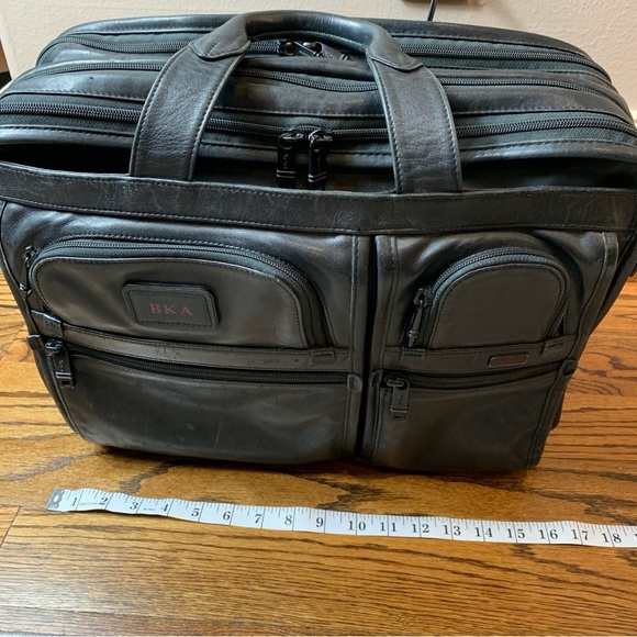 Tumi Black Leather Men's Briefcase - Picture 6 of 8